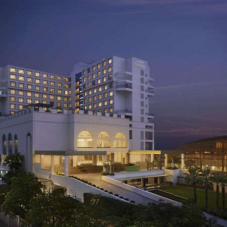 Отель Hyatt Centric Janakpuri Нью-Дели Экстерьер фото The Oberoi, Mumbai