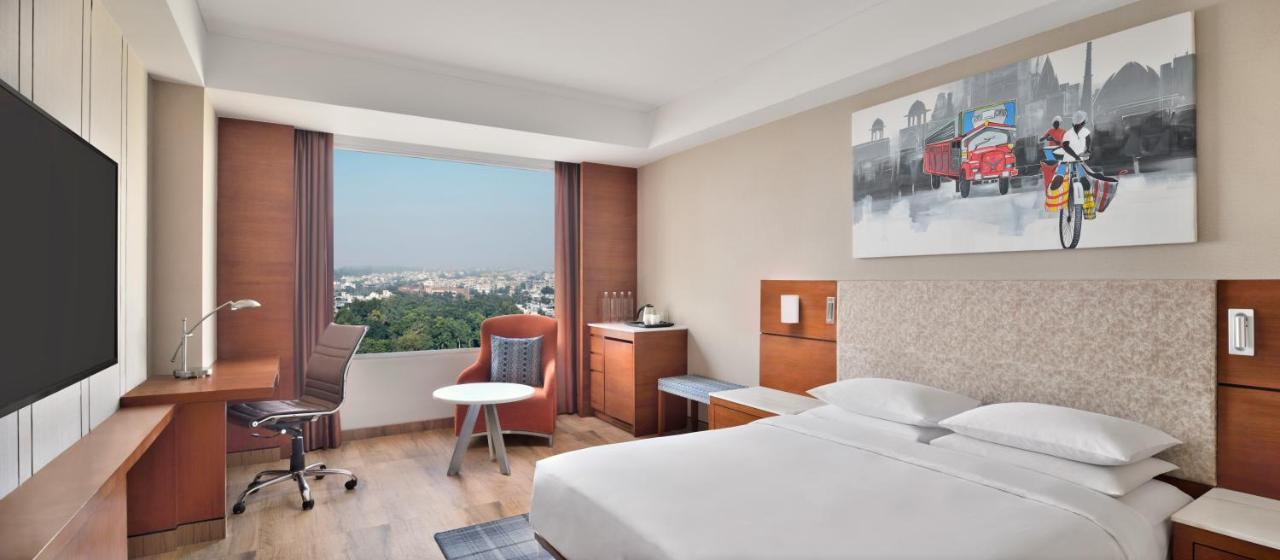 Отель Hyatt Centric Janakpuri Нью-Дели Экстерьер фото