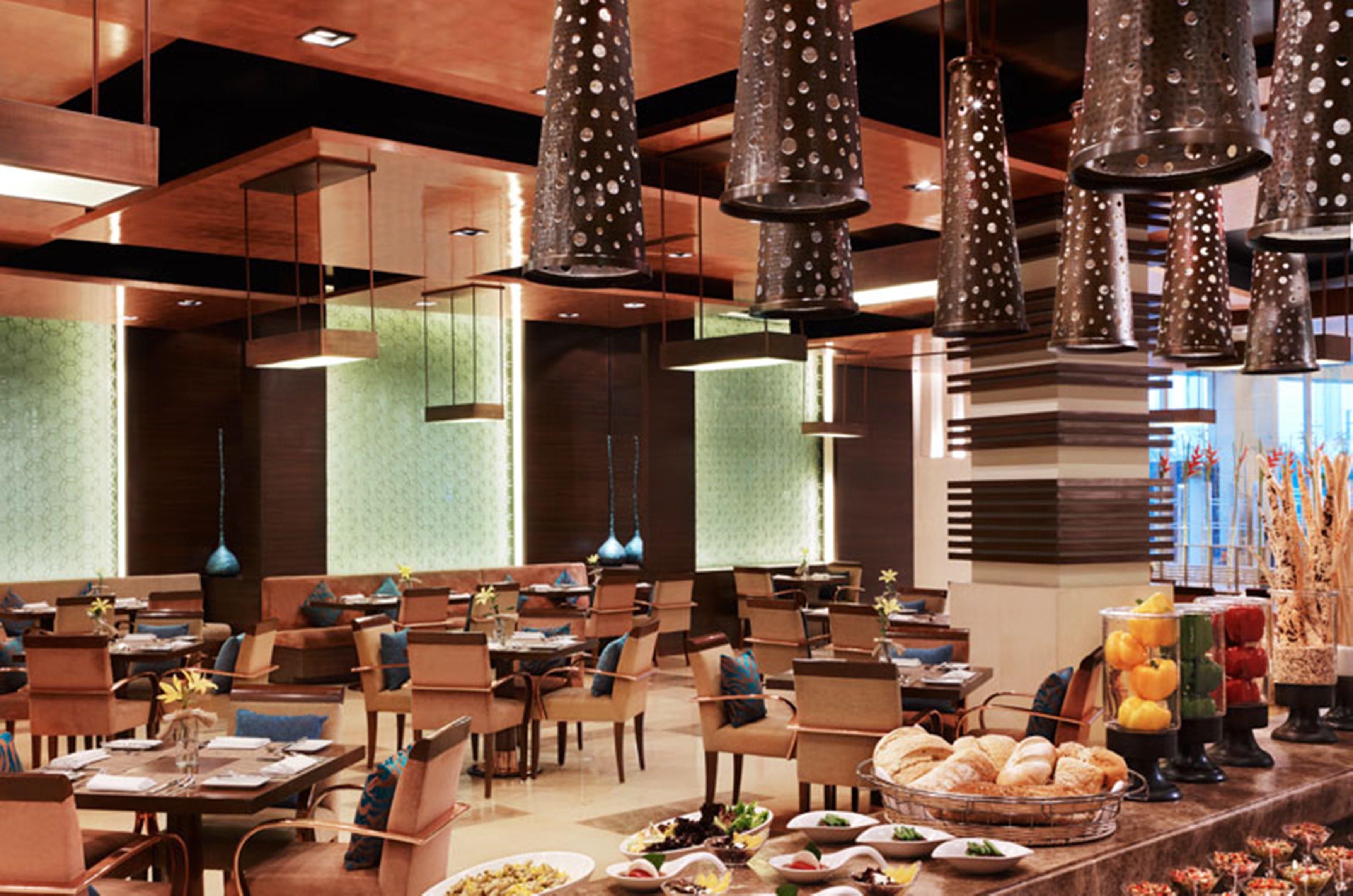 Отель Hyatt Centric Janakpuri Нью-Дели Экстерьер фото The restaurant